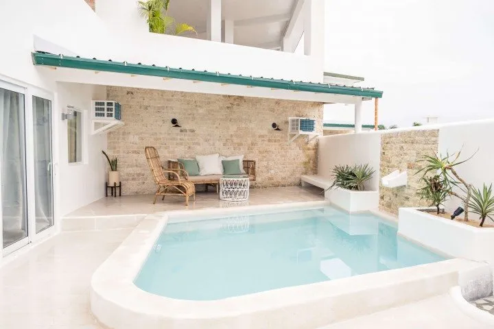 Plunge Pool